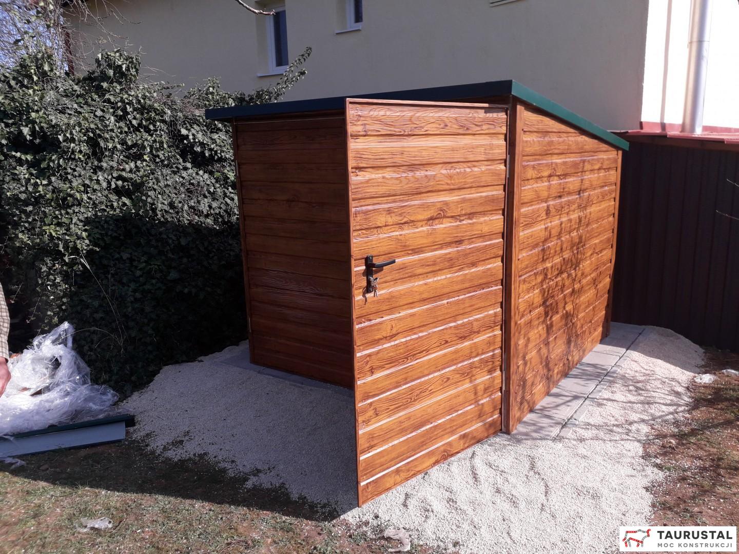 Schowek ogrodowy 1